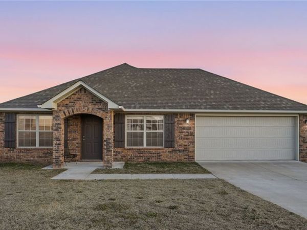 2009 Morgan Circle, Gentry, AR 72734