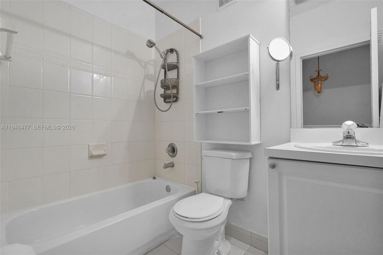 5420 NW 107 Ave , Unit 302, Doral, FL 33178 Photo