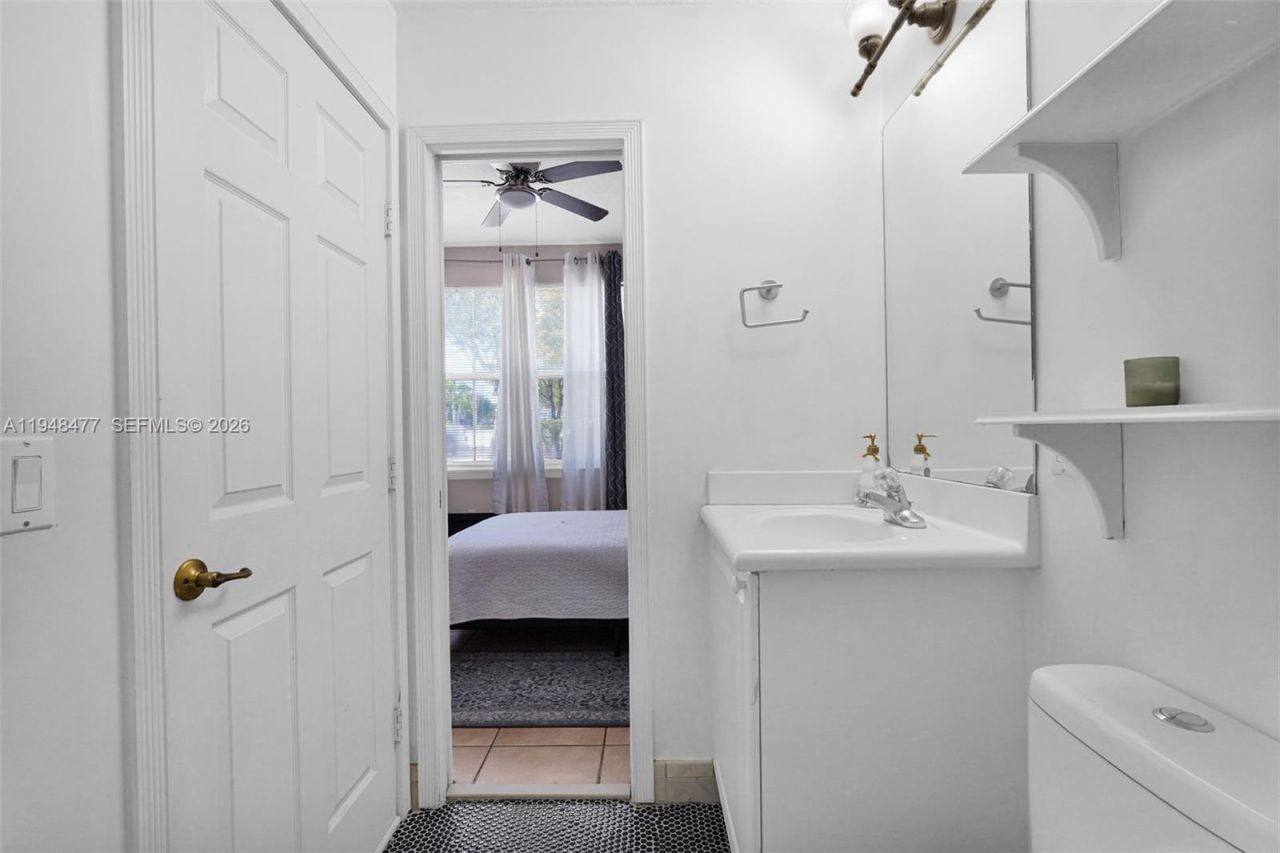 5420 NW 107 Ave , Unit 302, Doral, FL 33178 Photo