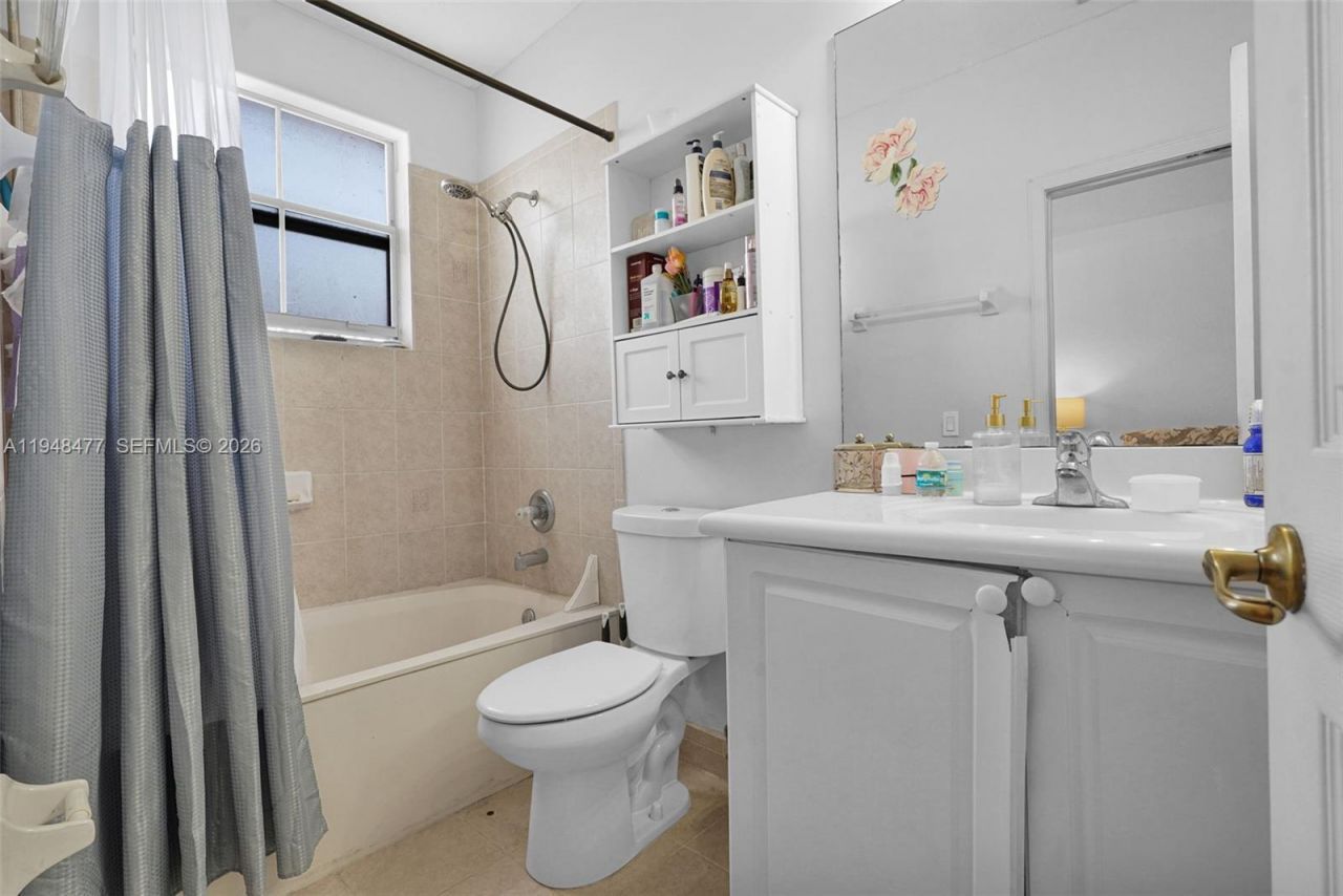 5420 NW 107 Ave , Unit 302, Doral, FL 33178 Photo