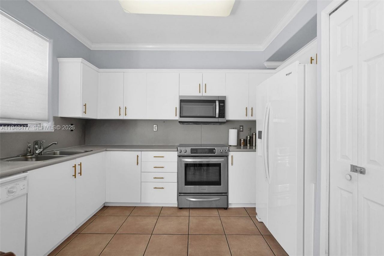 5420 NW 107 Ave , Unit 302, Doral, FL 33178 Photo