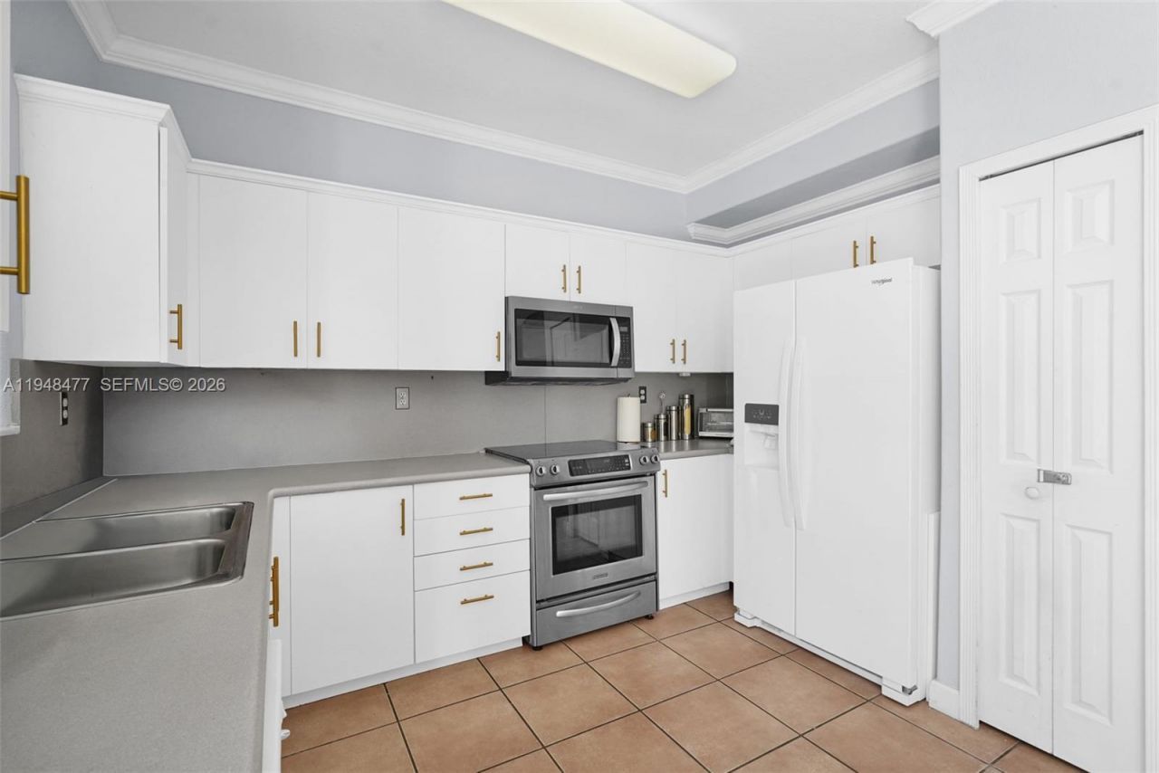 5420 NW 107 Ave , Unit 302, Doral, FL 33178 Photo