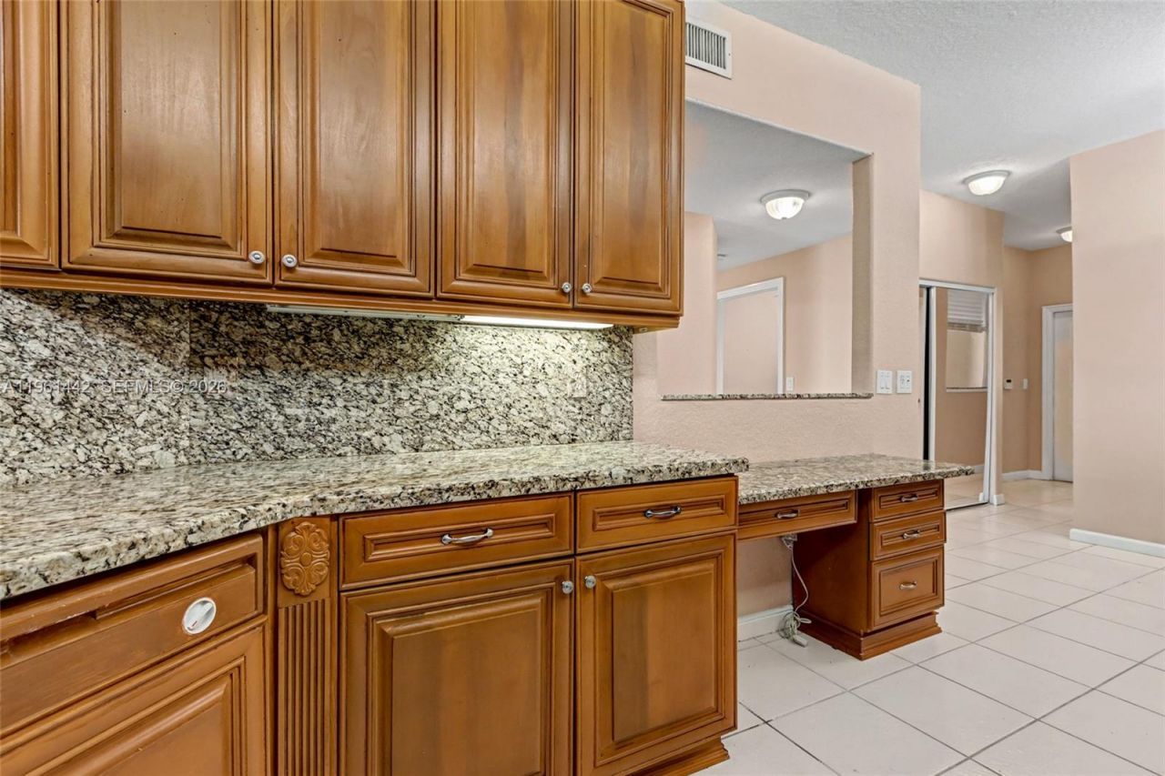 7727 Southampton Ter, Unit 311, Tamarac, FL 33321 Photo