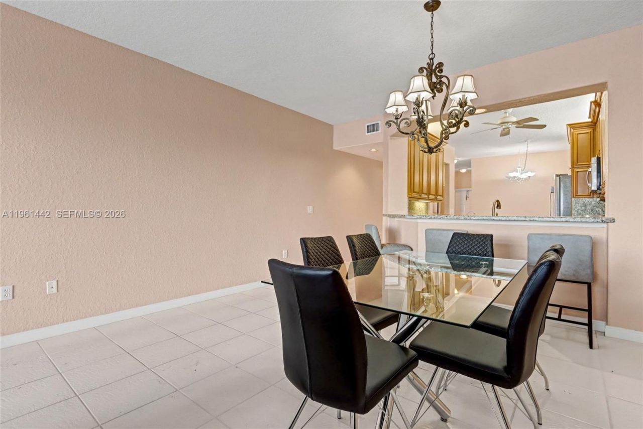 7727 Southampton Ter, Unit 311, Tamarac, FL 33321 Photo