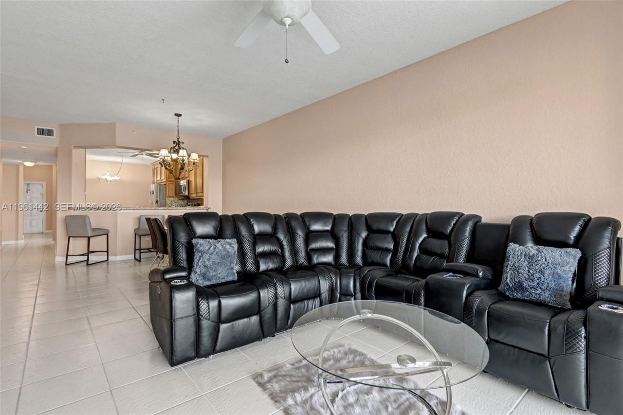 7727 Southampton Ter, Unit 311, Tamarac, FL 33321 Photo