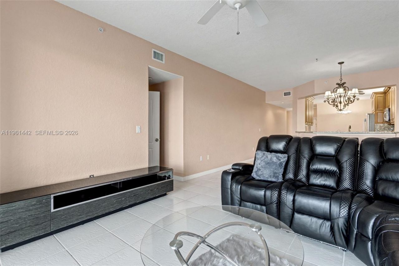 7727 Southampton Ter, Unit 311, Tamarac, FL 33321 Photo