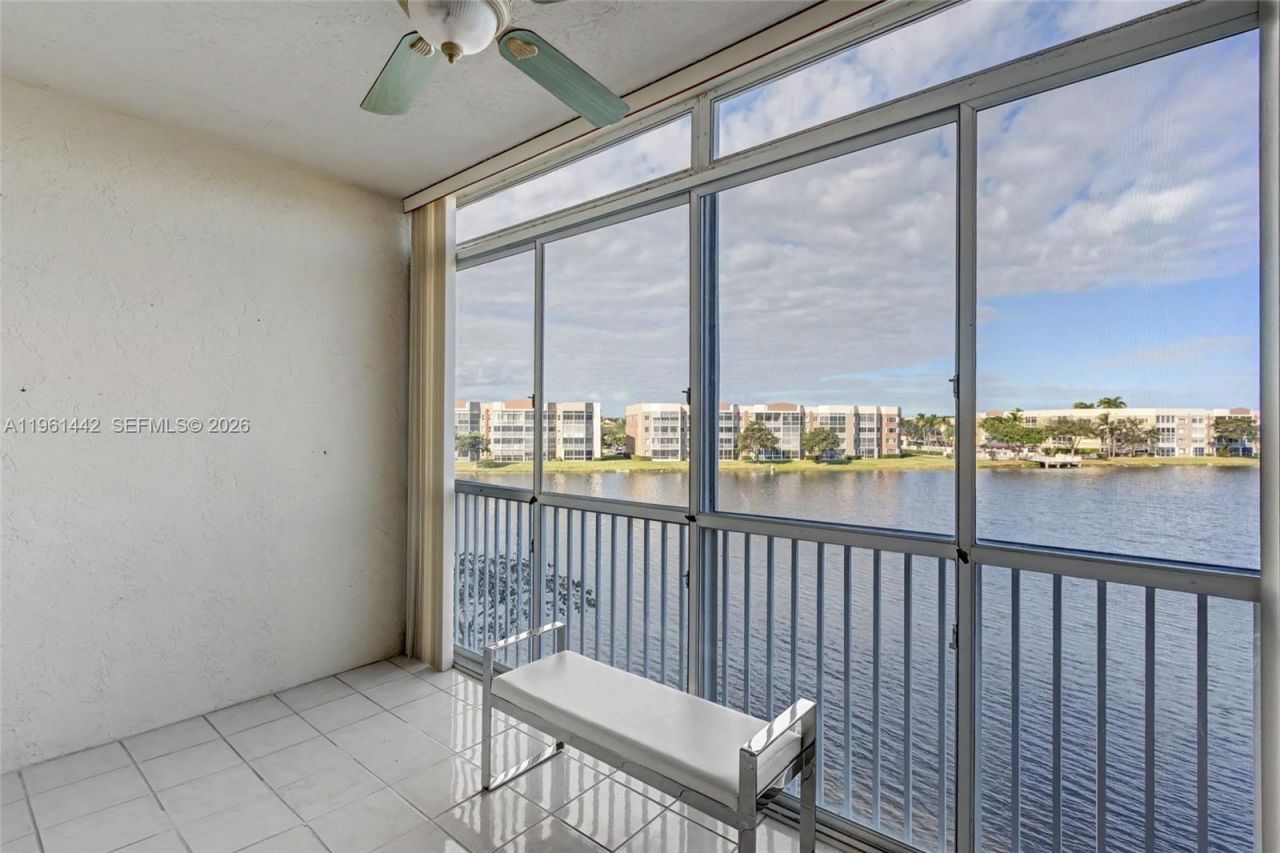 7727 Southampton Ter, Unit 311, Tamarac, FL 33321 Photo