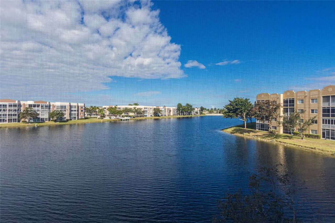 7727 Southampton Ter, Unit 311, Tamarac, FL 33321 Photo