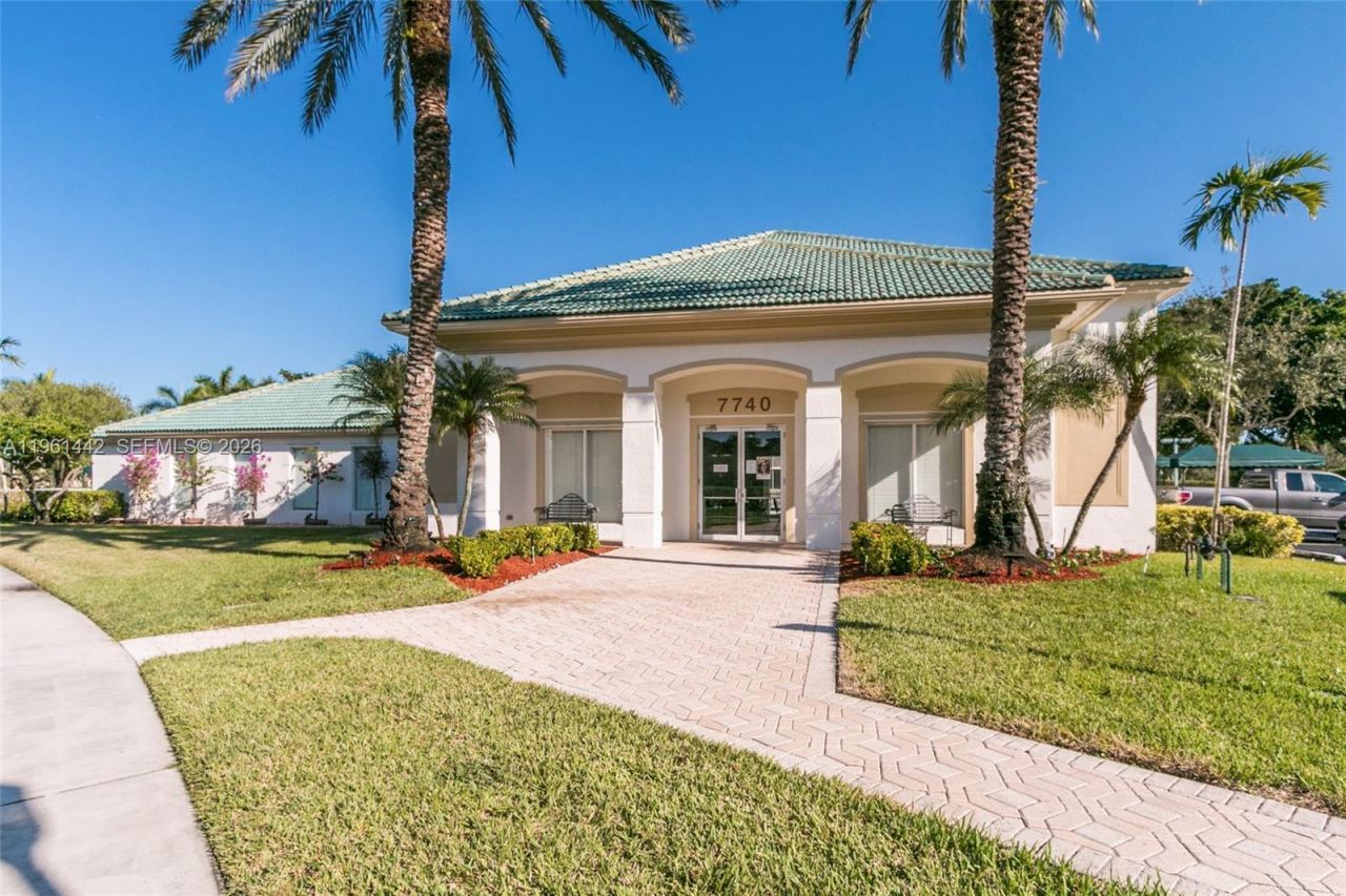 7727 Southampton Ter, Unit 311, Tamarac, FL 33321 Photo