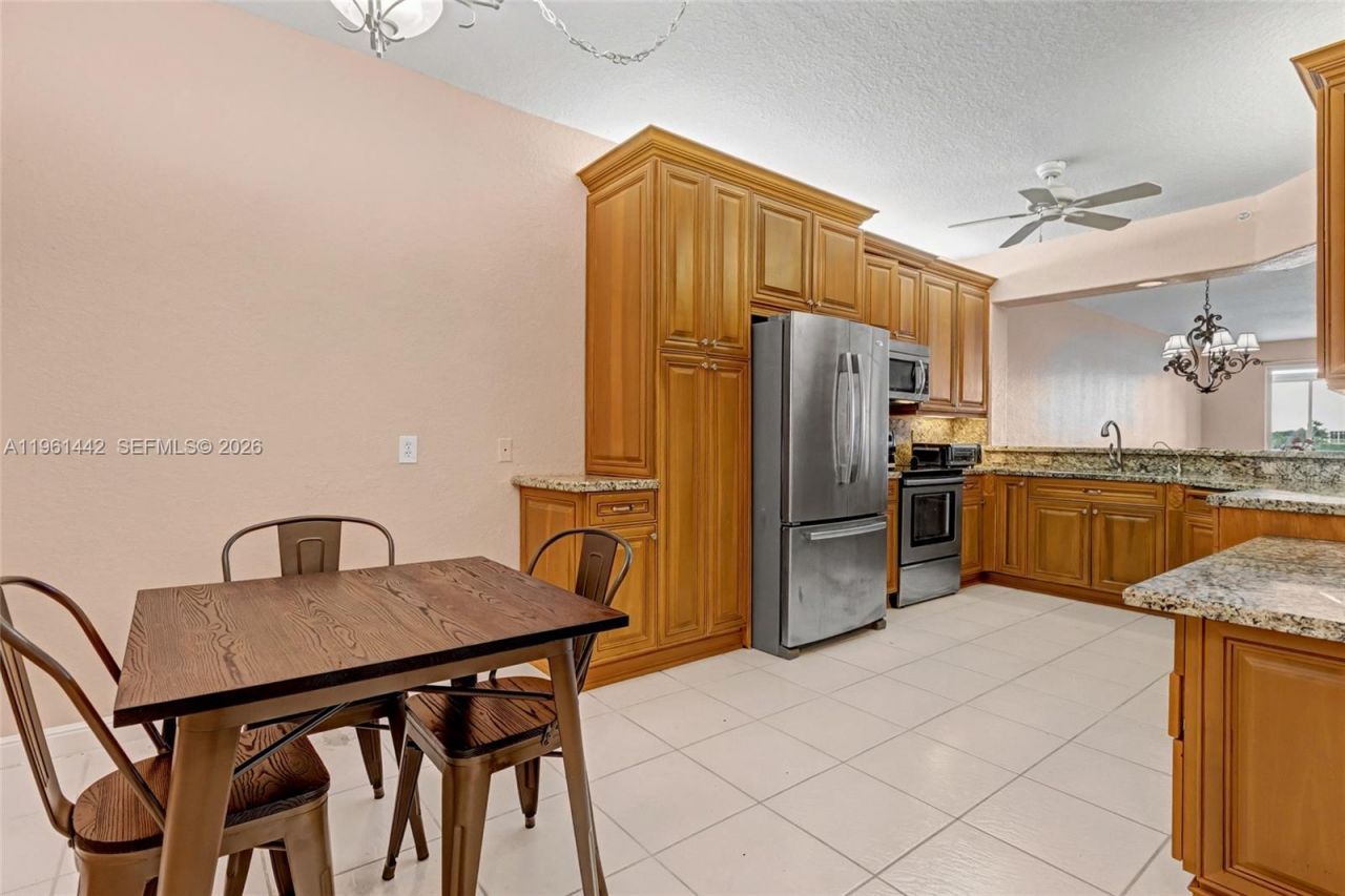 7727 Southampton Ter, Unit 311, Tamarac, FL 33321 Photo