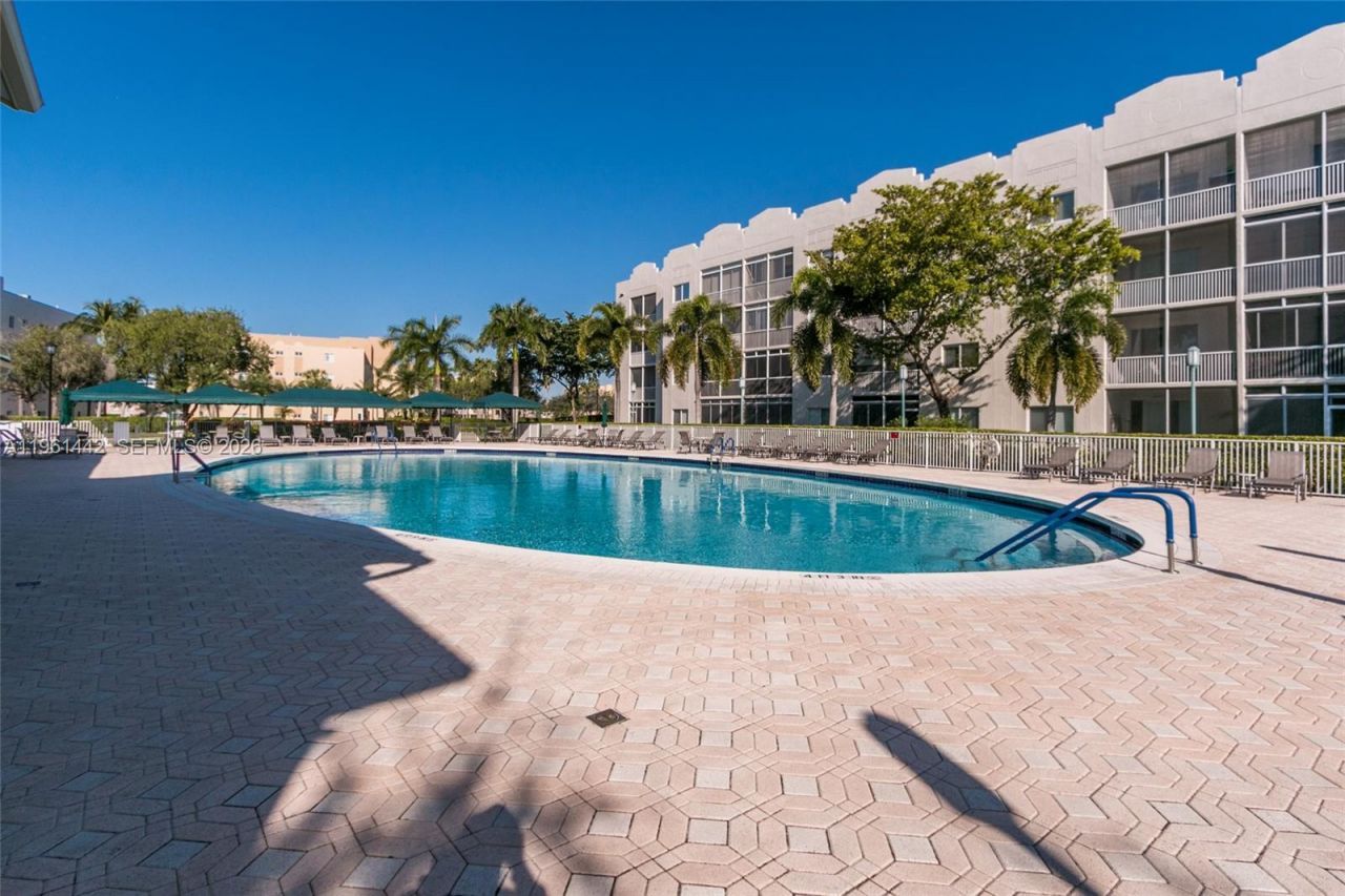 7727 Southampton Ter, Unit 311, Tamarac, FL 33321 Photo