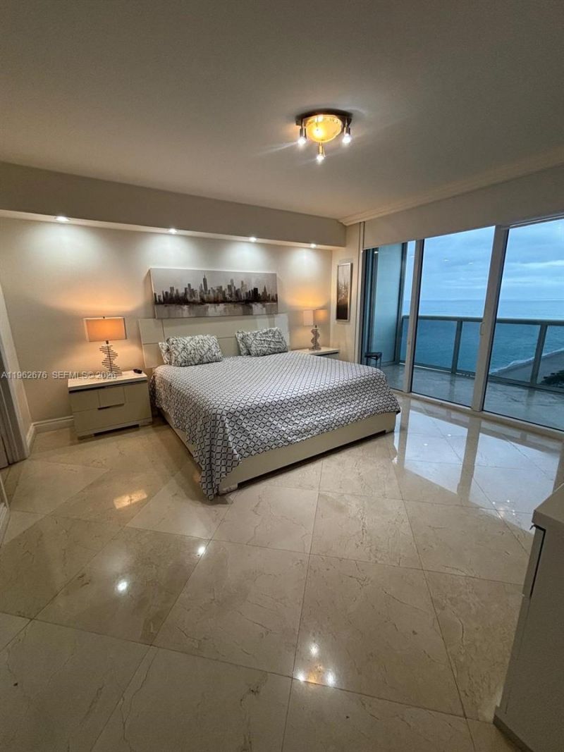 1830 S Ocean Dr, Unit 2004, Hallandale Beach, FL 33009 Photo