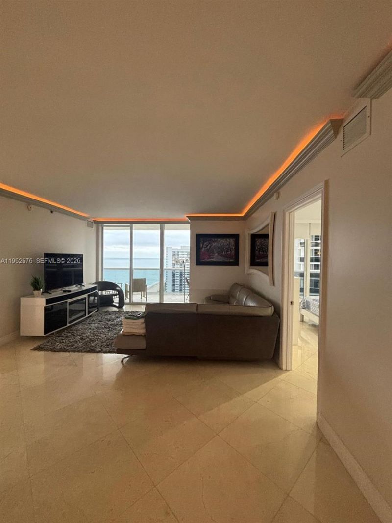 1830 S Ocean Dr, Unit 2004, Hallandale Beach, FL 33009 Photo
