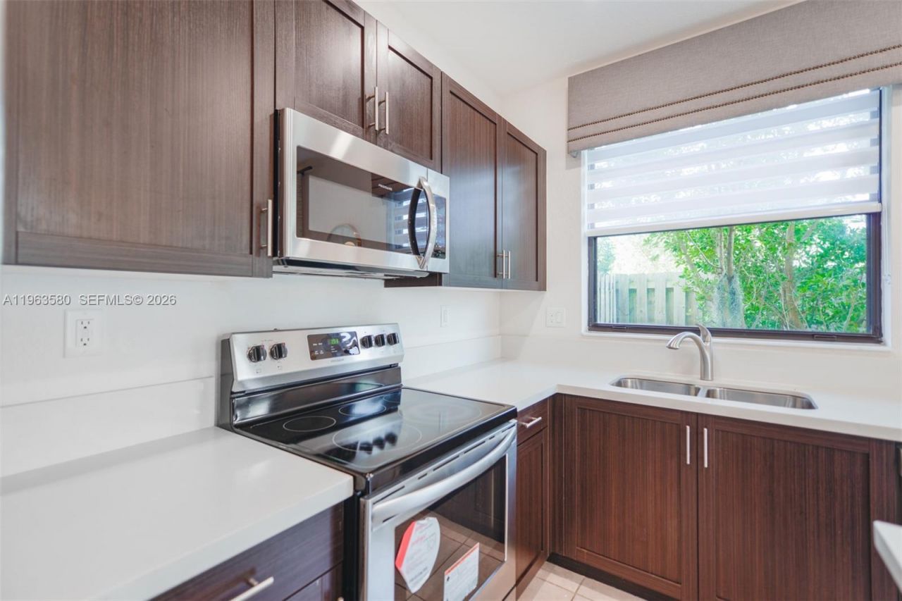 20814 NE 5th Ct , Unit 20814, Miami, FL 33179 Photo