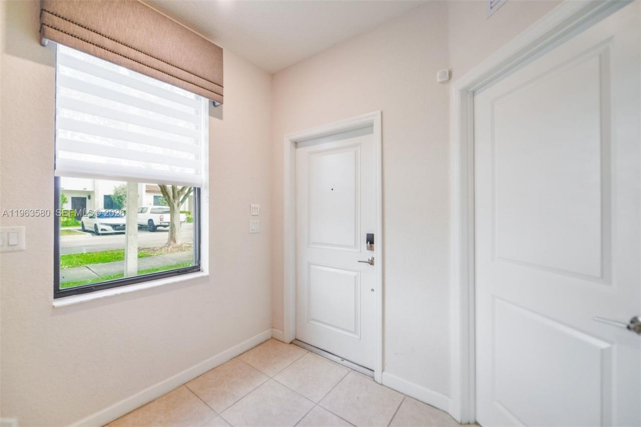 20814 NE 5th Ct , Unit 20814, Miami, FL 33179 Photo