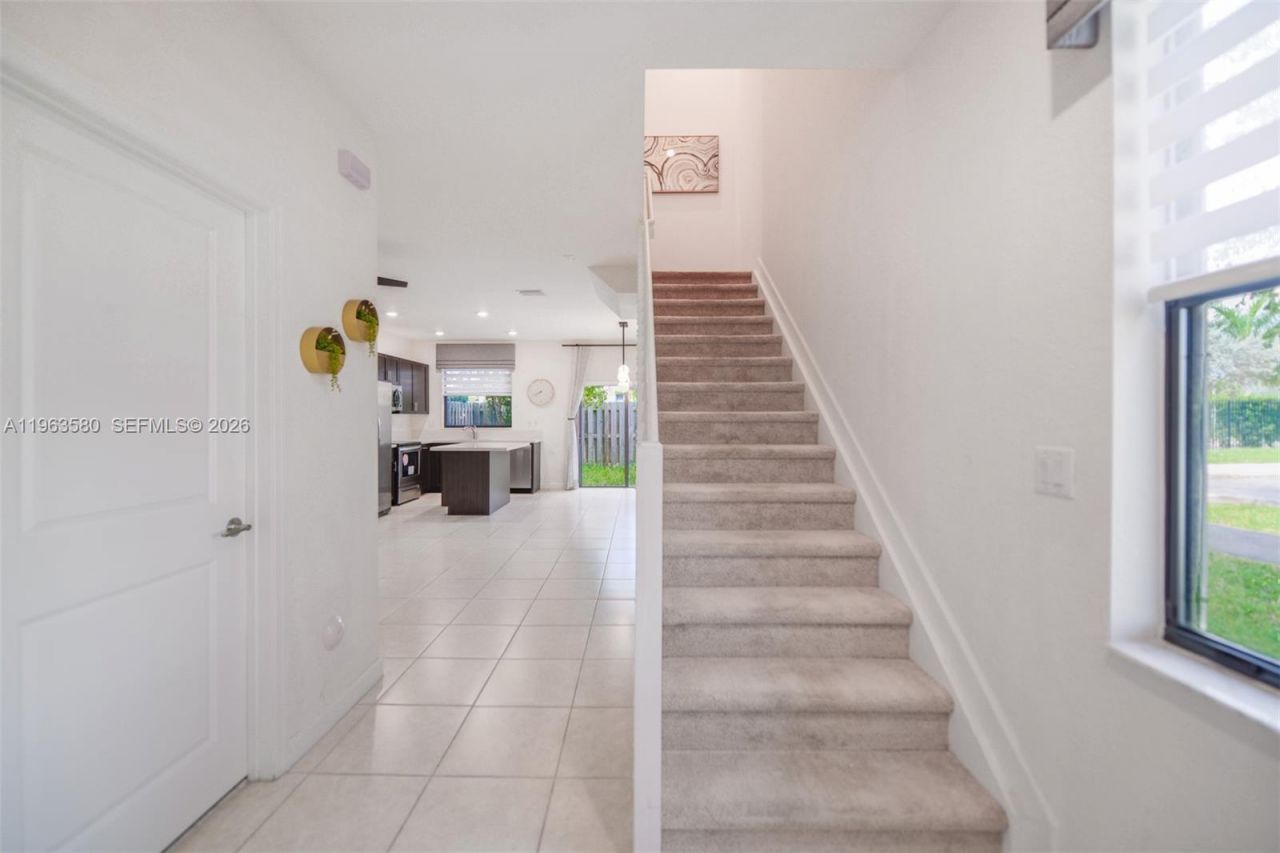 20814 NE 5th Ct , Unit 20814, Miami, FL 33179 Photo