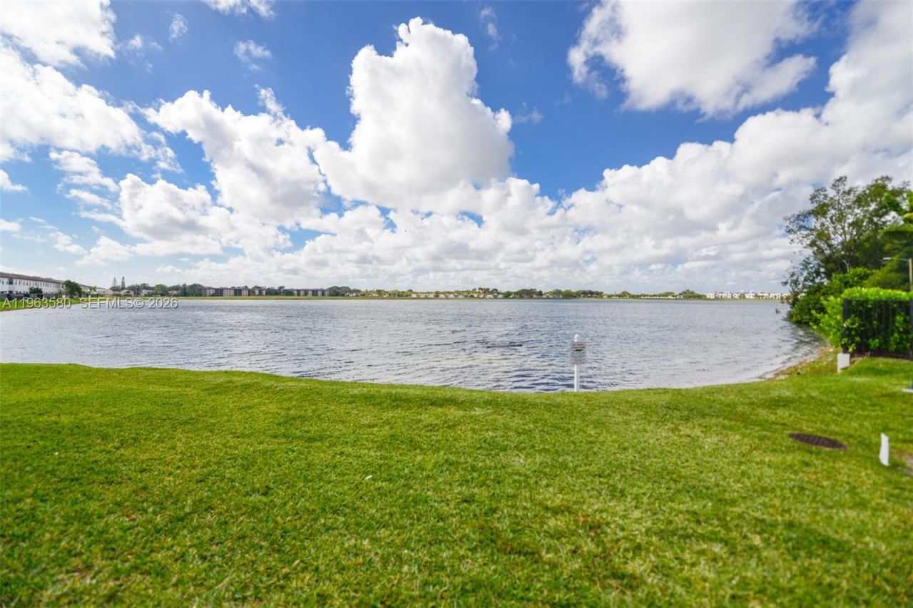 20814 NE 5th Ct , Unit 20814, Miami, FL 33179 Photo