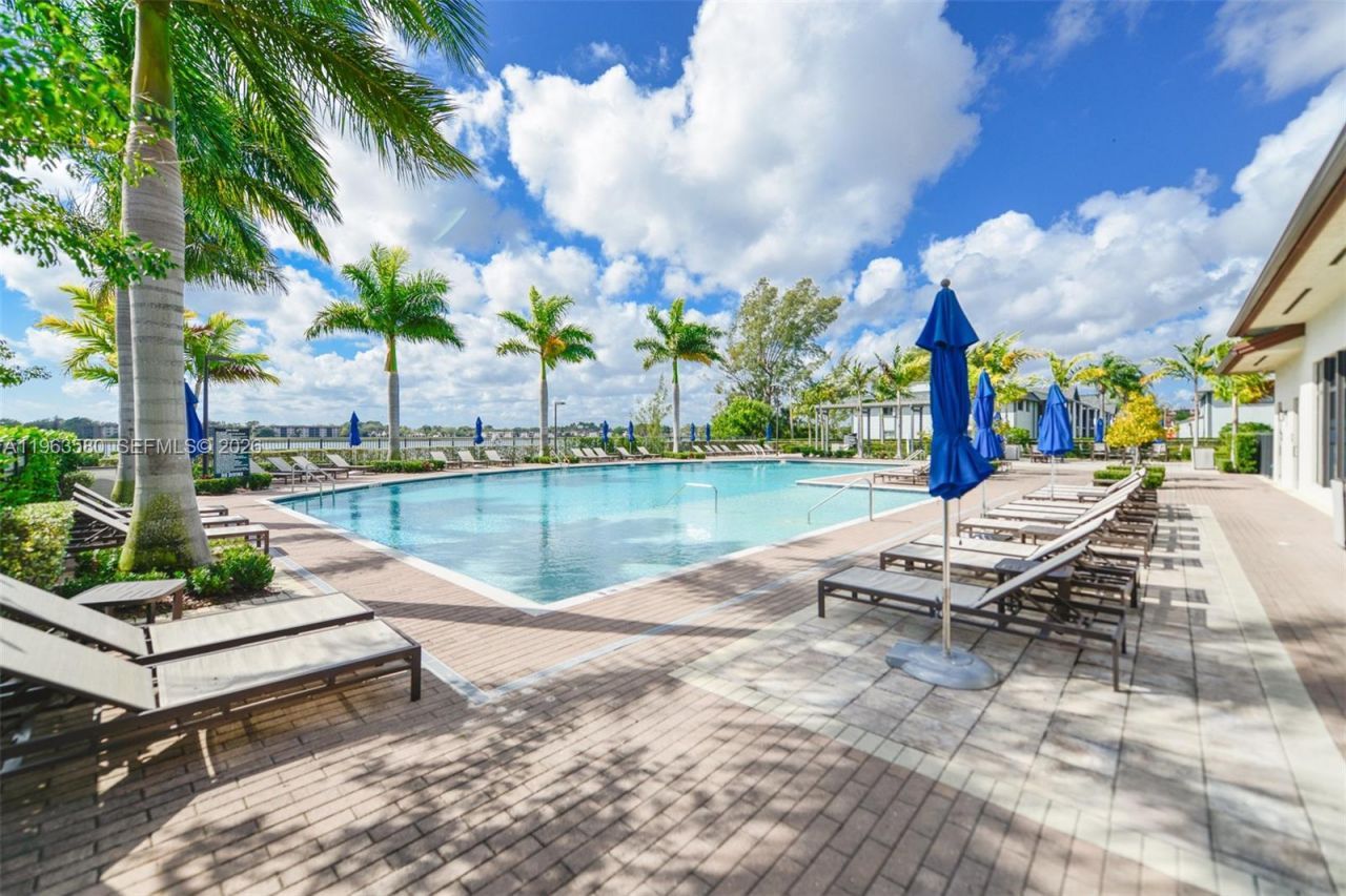 20814 NE 5th Ct , Unit 20814, Miami, FL 33179 Photo