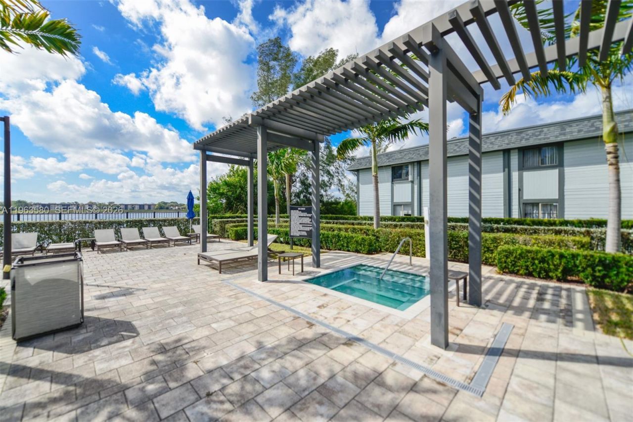 20814 NE 5th Ct , Unit 20814, Miami, FL 33179 Photo