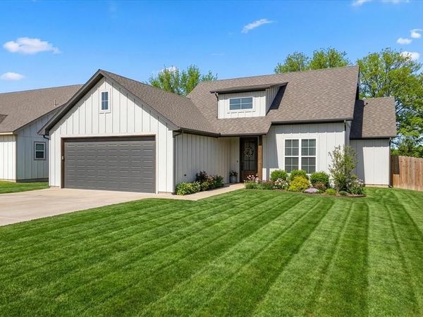 9217 Parkview Circle, Tolar, TX 76476