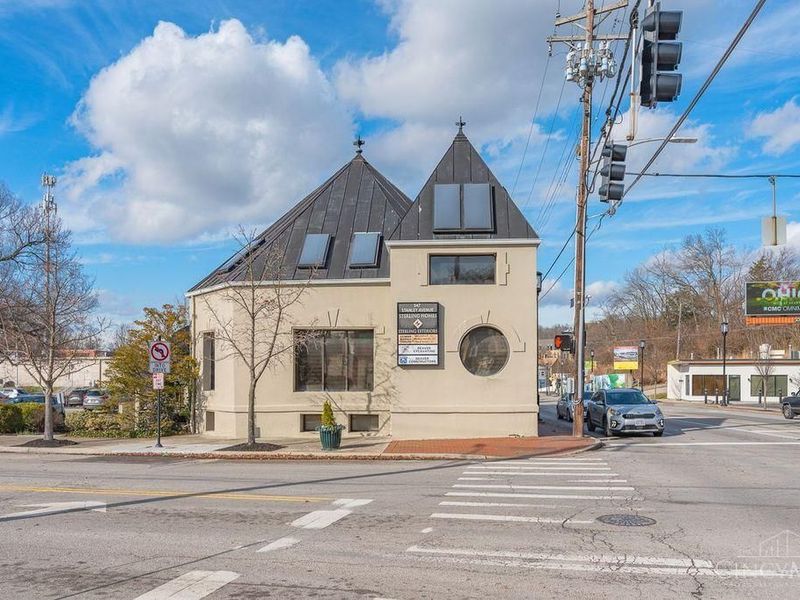 347 Stanley, Cincinnati, OH 45226 Photo 2