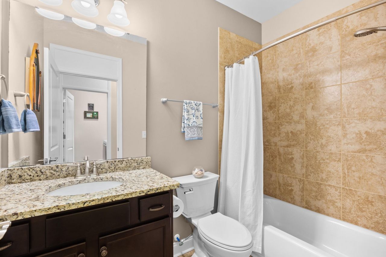 1549 Suncrest Dr. Photo 14