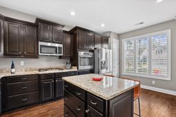 1549 Suncrest Dr. photo 4