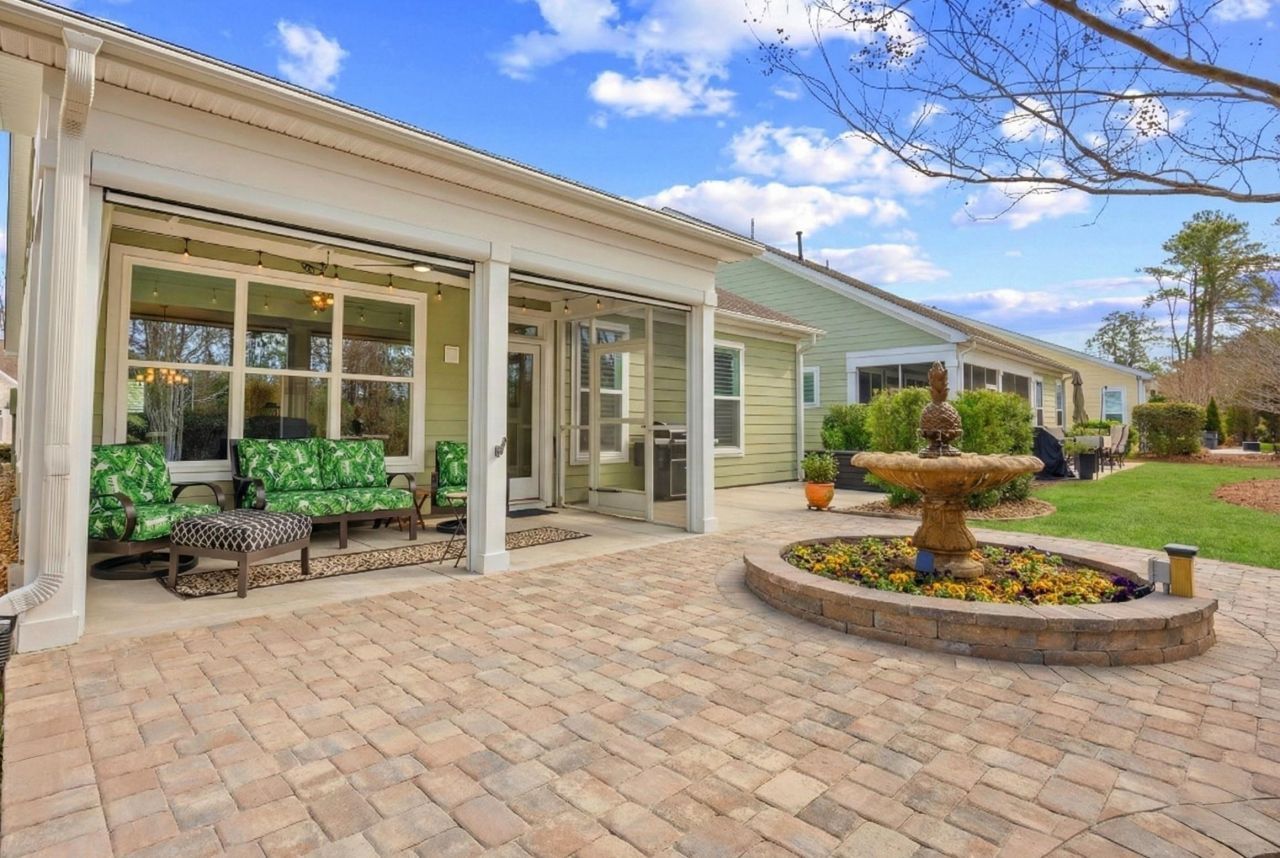 1549 Suncrest Dr. Photo 23