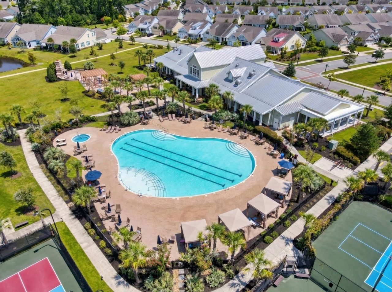 1549 Suncrest Dr. Photo 32