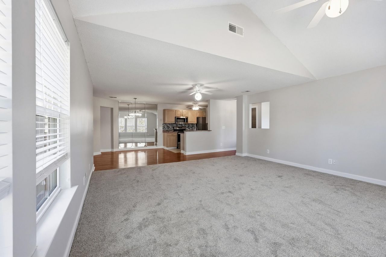 4376 Crepe Myrtle Ct.  Photo 5