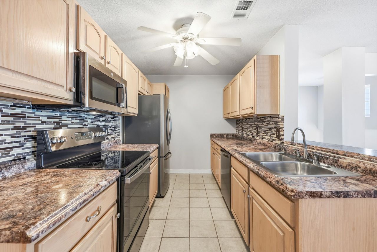 4376 Crepe Myrtle Ct.  Photo 9