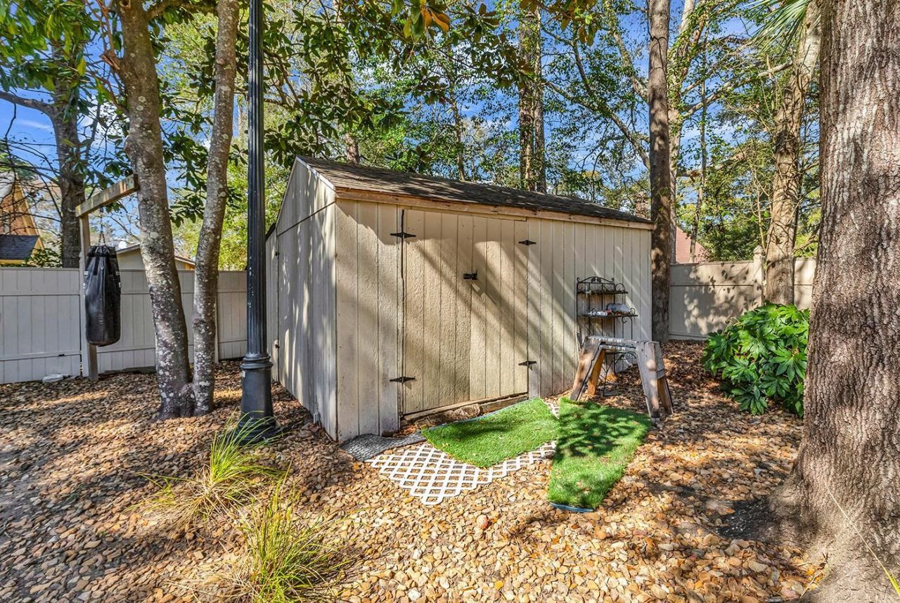 852 Riven Oak Dr. Photo 32