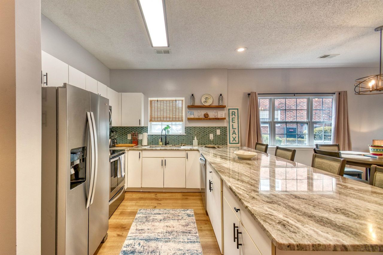 3919 Gladiola Ct. Photo 4