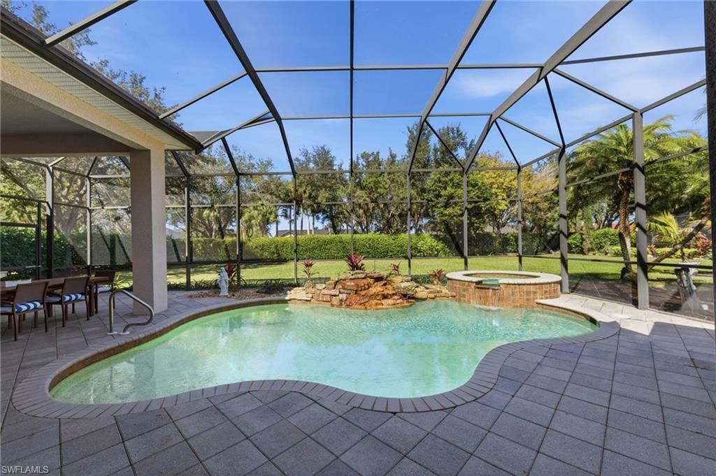 19500 La Serena Dr, Estero, FL 33967 Photo