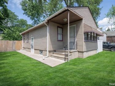 785 Kenilworth Avenue, Pontiac, MI 48340