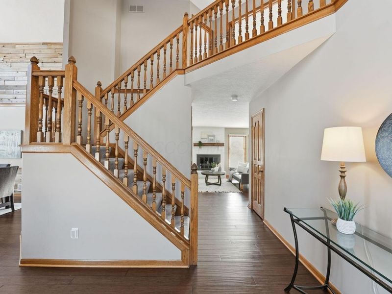 7846 Tipperary Court S, Dublin, OH 43017 Photo 2