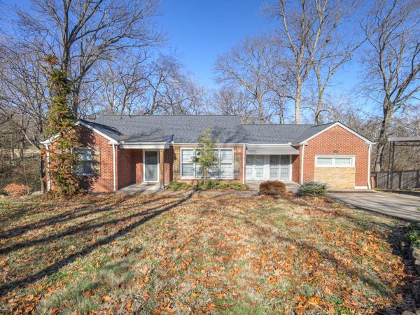 2319 McGavock Pike, Nashville, TN 37216