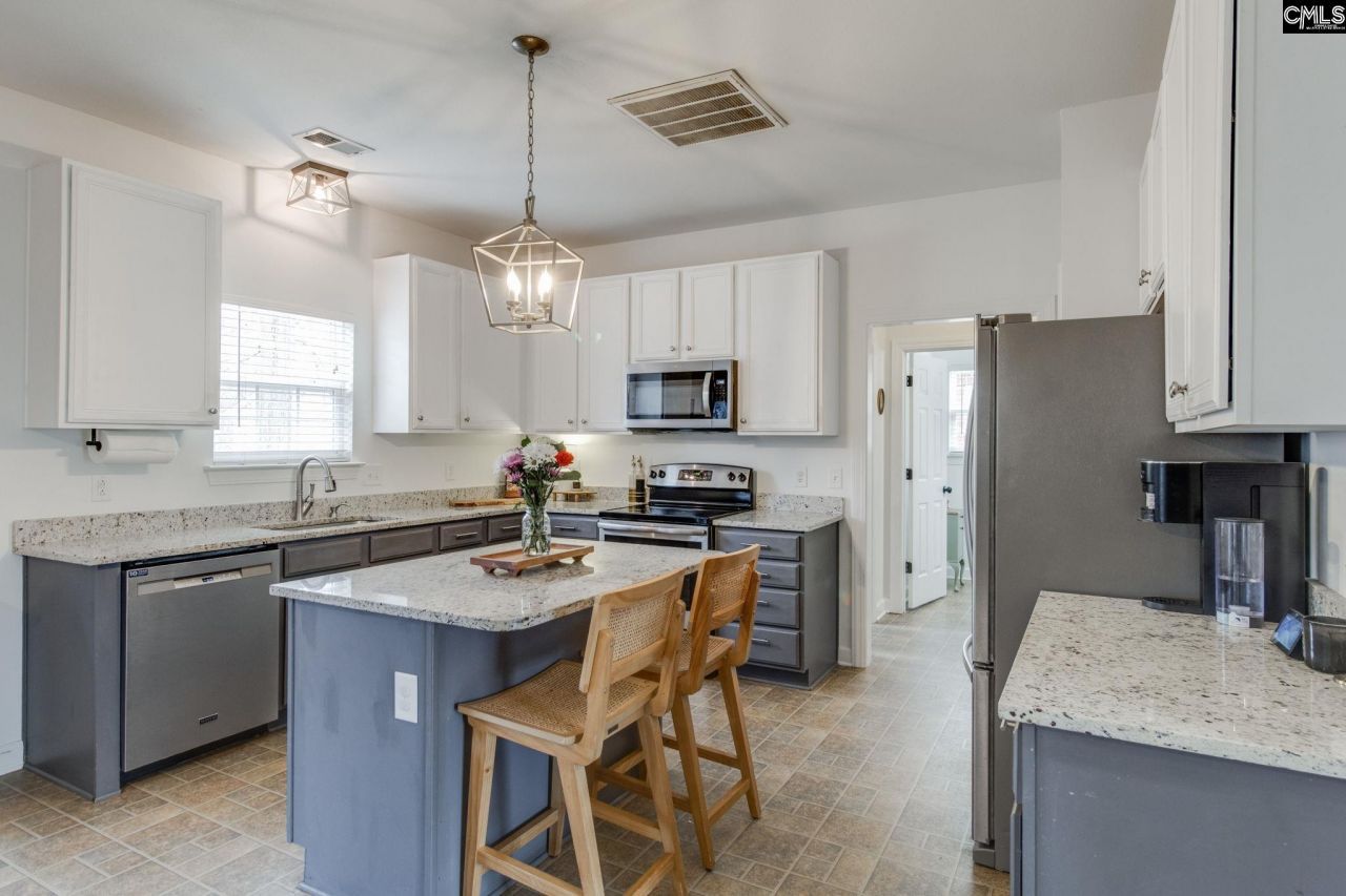 101 Crimson Court Photo 12