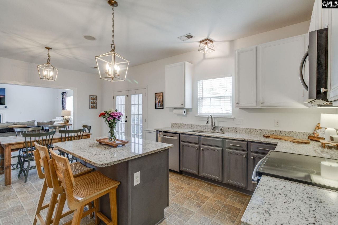 101 Crimson Court Photo 13