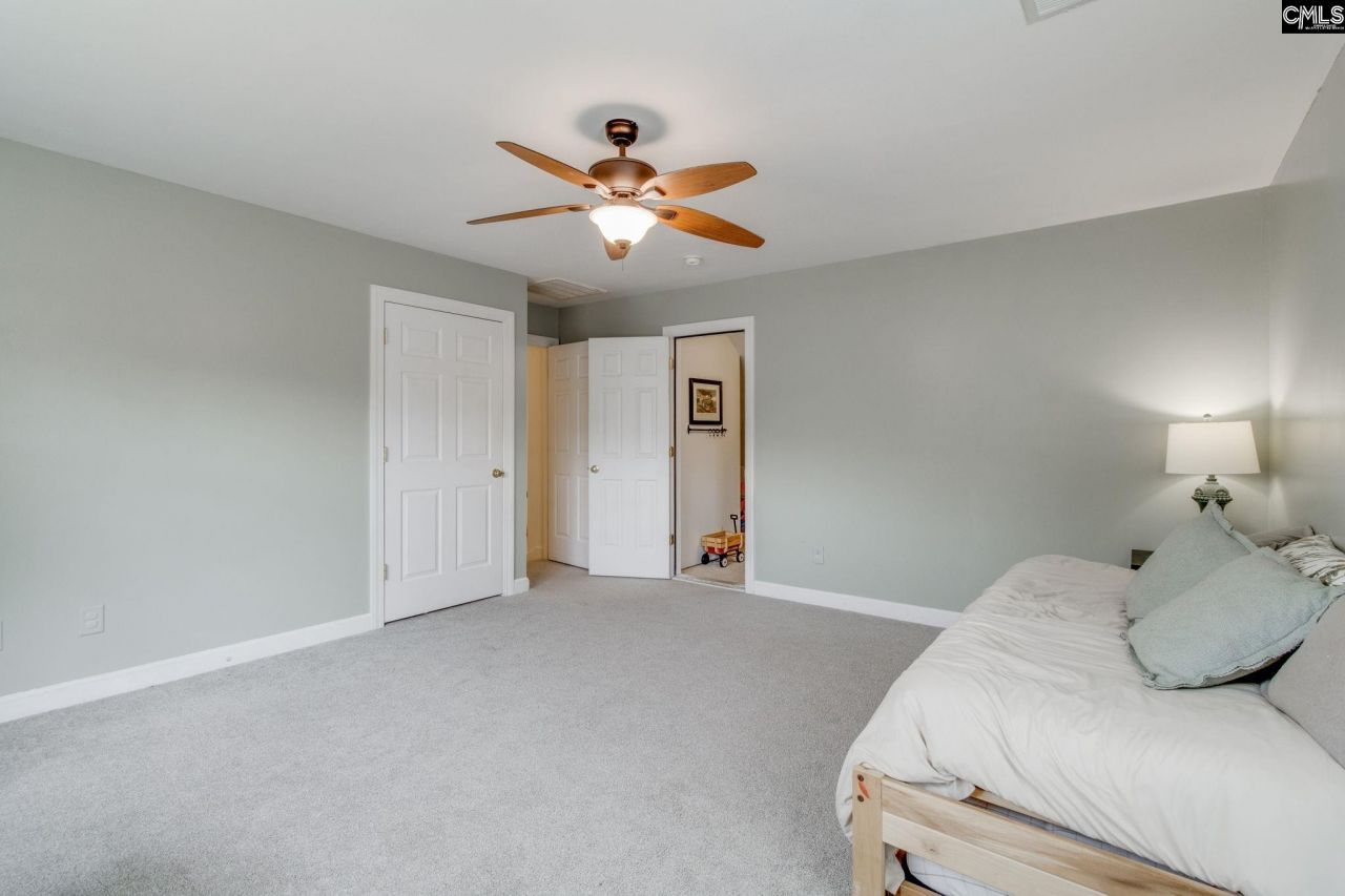 101 Crimson Court Photo 30