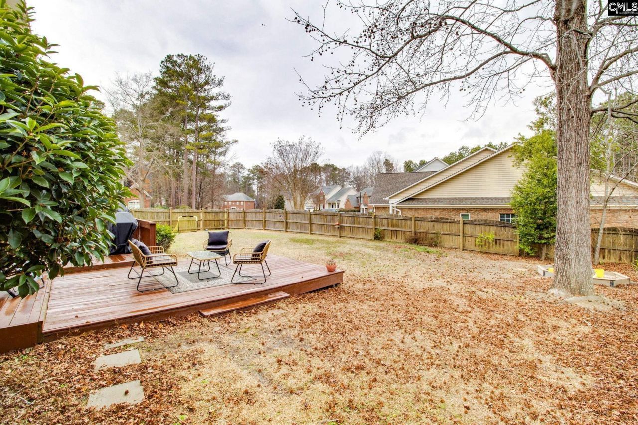 101 Crimson Court Photo 35