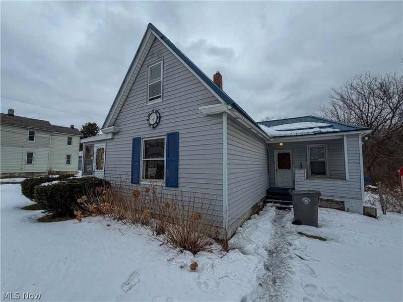 1583 Wellington Avenue, Youngstown, OH 44509 Photo 2