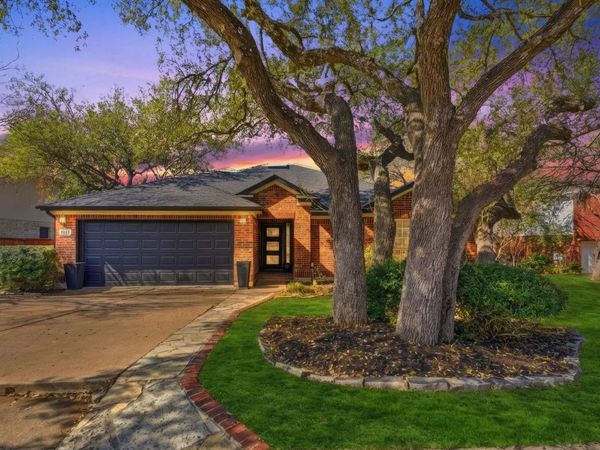 1511 Knoll Ridge DR, Cedar Park, TX 78613