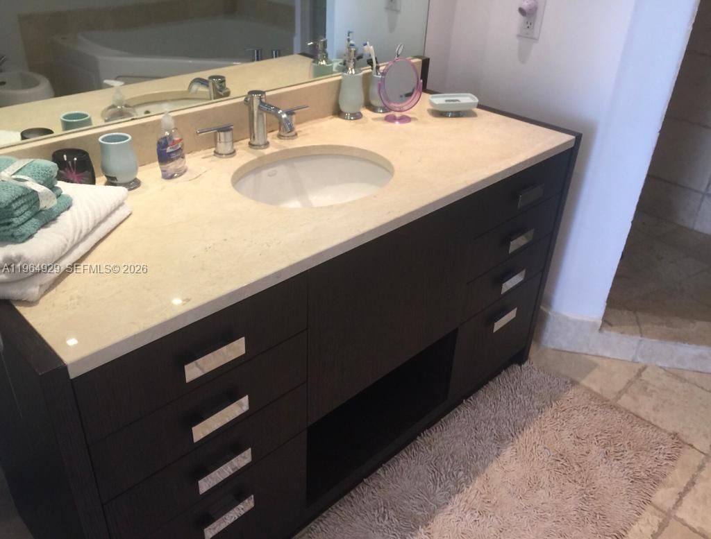 18201 Collins Ave, Unit 903, Sunny Isles Beach, FL 33160 Photo