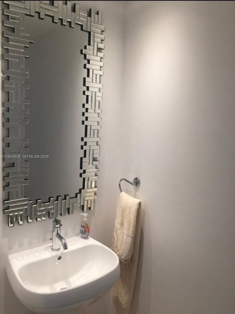 18201 Collins Ave, Unit 903, Sunny Isles Beach, FL 33160 Photo