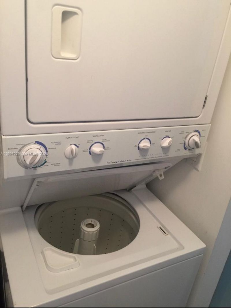 18201 Collins Ave, Unit 903, Sunny Isles Beach, FL 33160 Photo