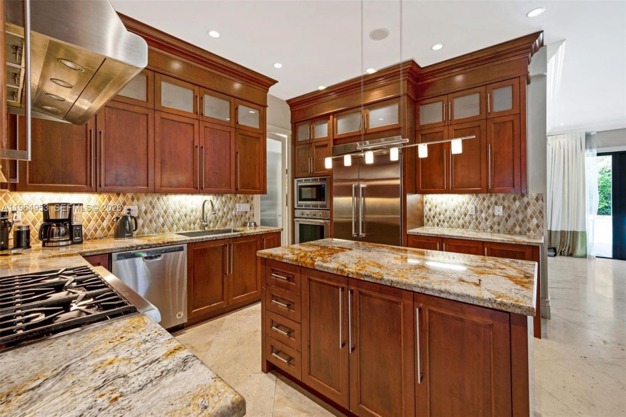 2715 Cordova St, Coral Gables, FL 33134 Photo