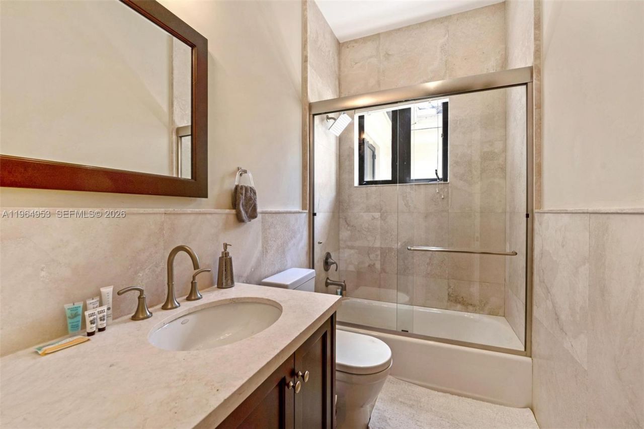 2715 Cordova St, Coral Gables, FL 33134 Photo