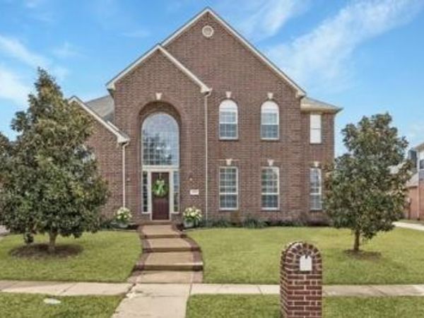 138 Creekside Drive, Murphy, TX 75094