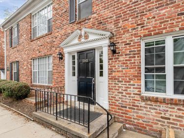 2517 HYDRAULIC RD, Unit 73, Charlottesville, VA 22901